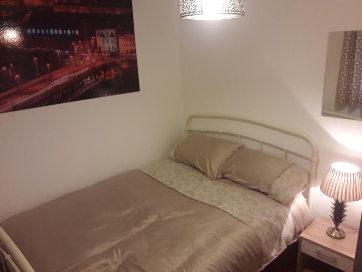 Bridge House Derry City Townhouse Central Free Parking Villa ภายนอก รูปภาพ